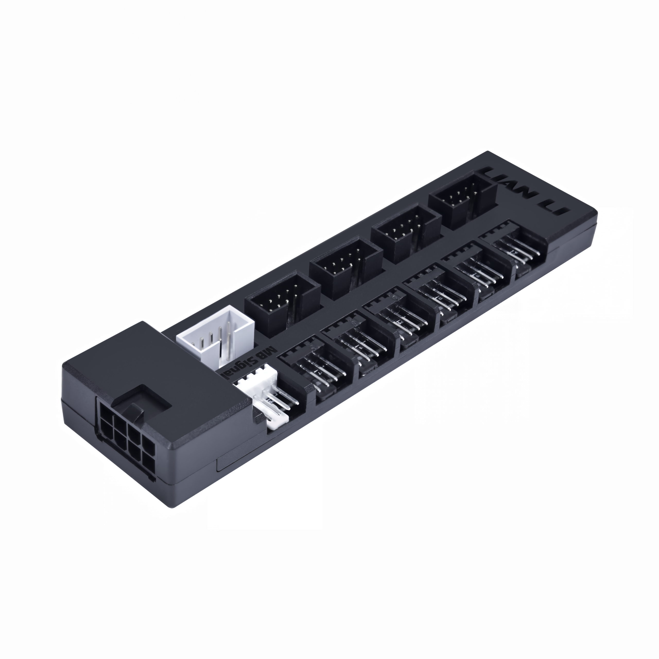 LIAN LI EDGE Platinum V2シリーズには、USBデバイスやファンの接続・管理機能を拡張する着脱式ハブが付属 LIAN LI EDGE Platinum V2シリーズには、USBデバイスやファンの接続・管理機能を拡張する着脱式ハブが付属